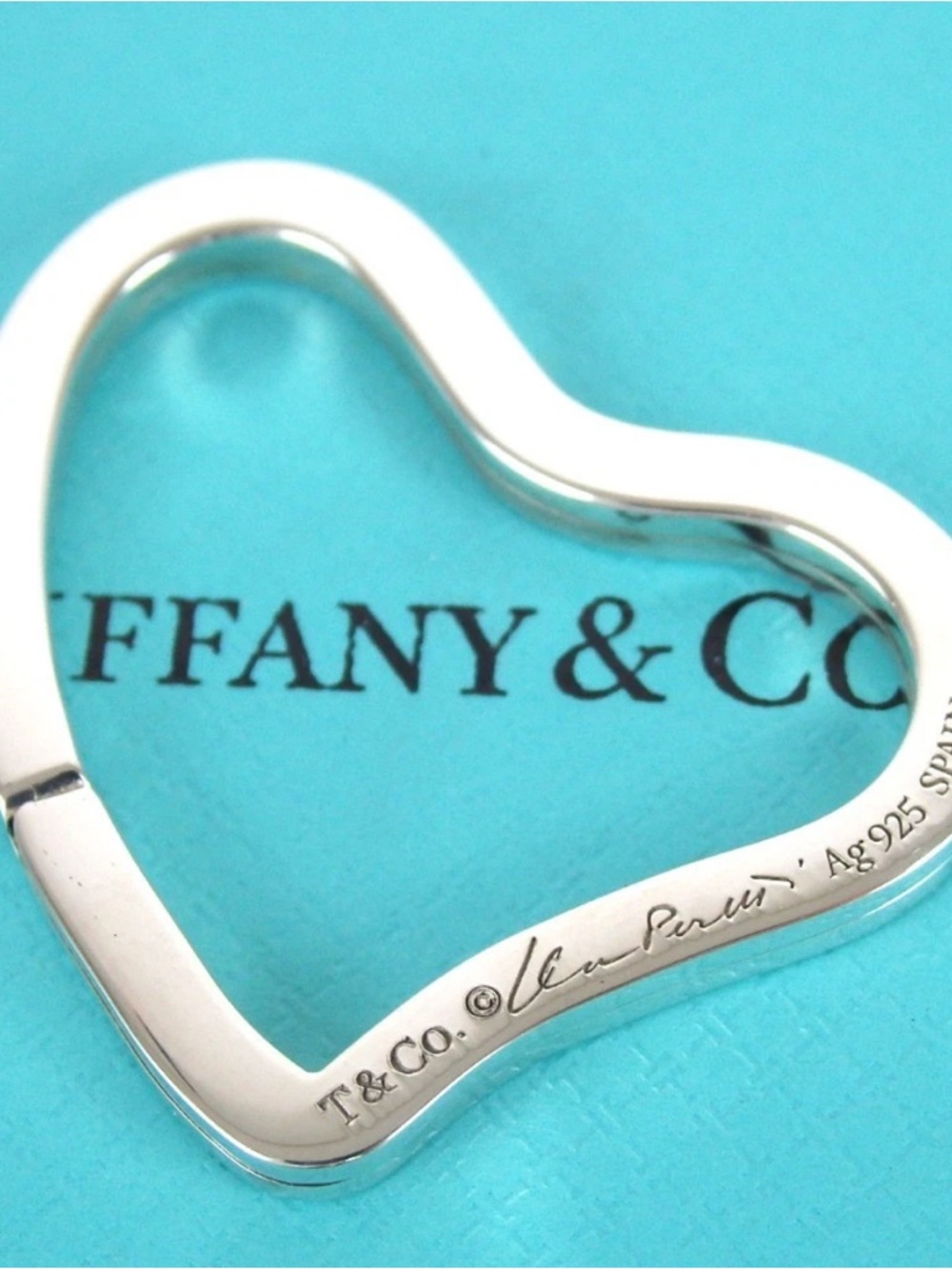 TIFFANY’S & Co. Elsa Peretti Open Heart Key Ring in Sterling Silver